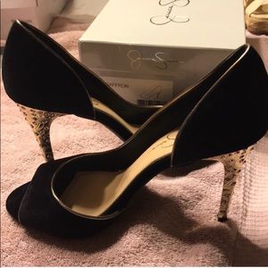 Gorgeous Velvet party shoe!